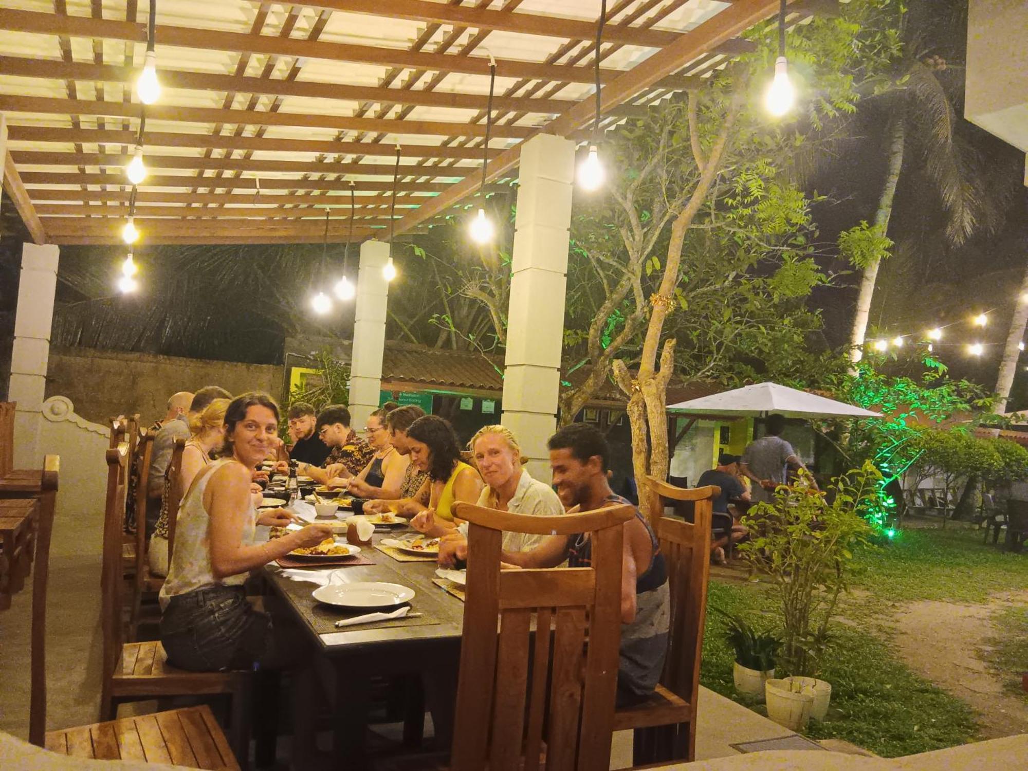 Plantation Surf Inn & Restaurant - มิดิกามาอีสต์ ภายนอก รูปภาพ